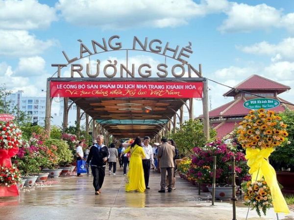 Truong Son Traditional Craft Village